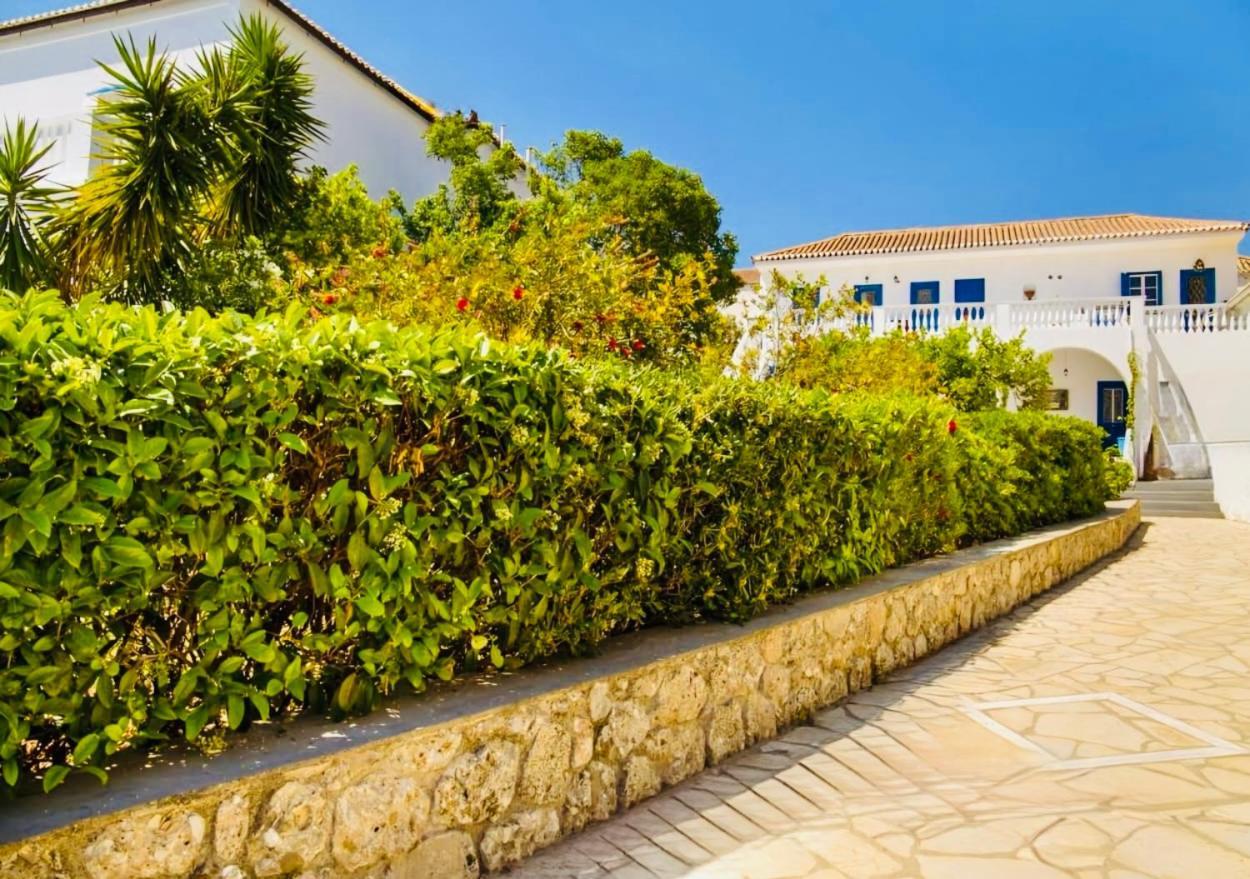 Villa Jenny Stylianou Spetses Town Bagian luar foto